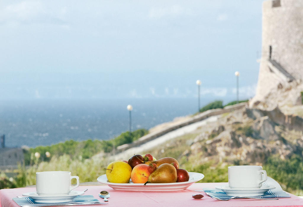 Hotel Da Cecco Santa Teresa Gallura Eksteriør bilde