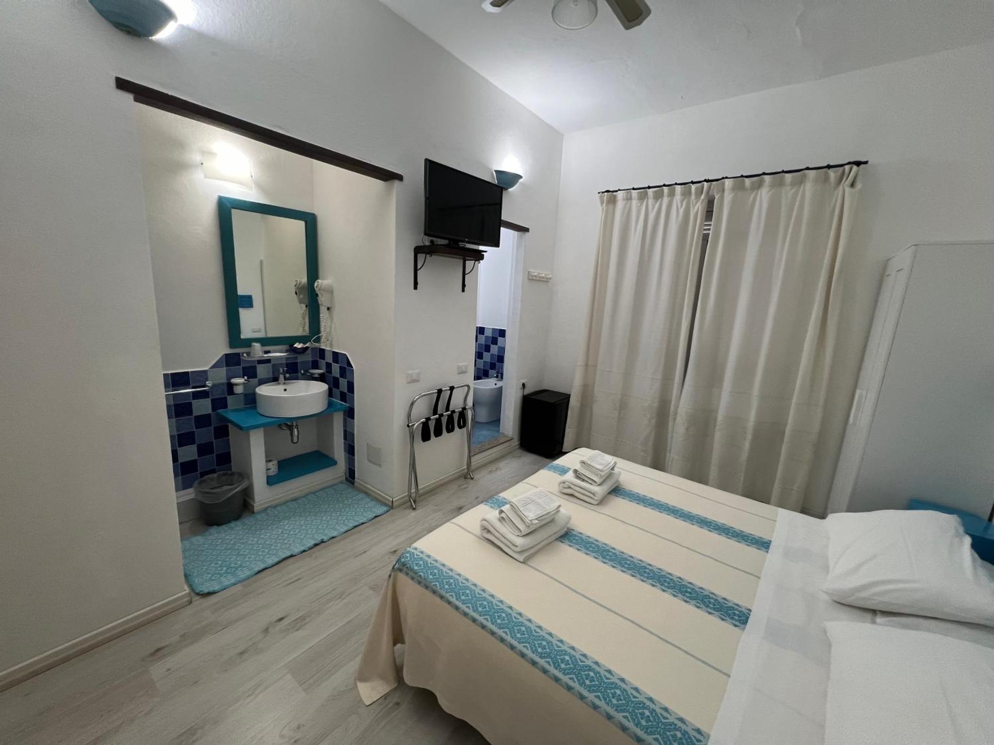 Hotel Da Cecco Santa Teresa Gallura Eksteriør bilde