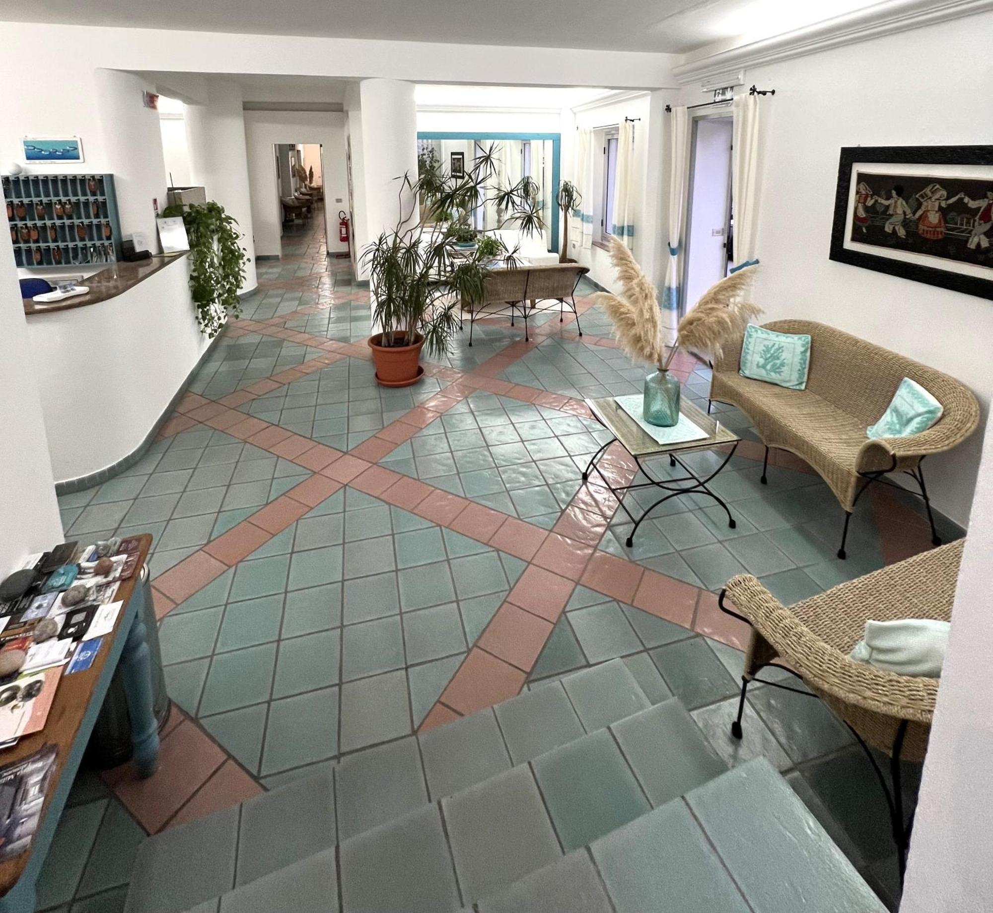Hotel Da Cecco Santa Teresa Gallura Eksteriør bilde