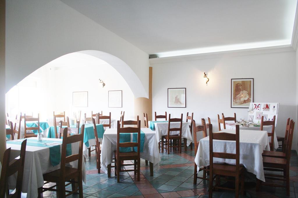 Hotel Da Cecco Santa Teresa Gallura Eksteriør bilde