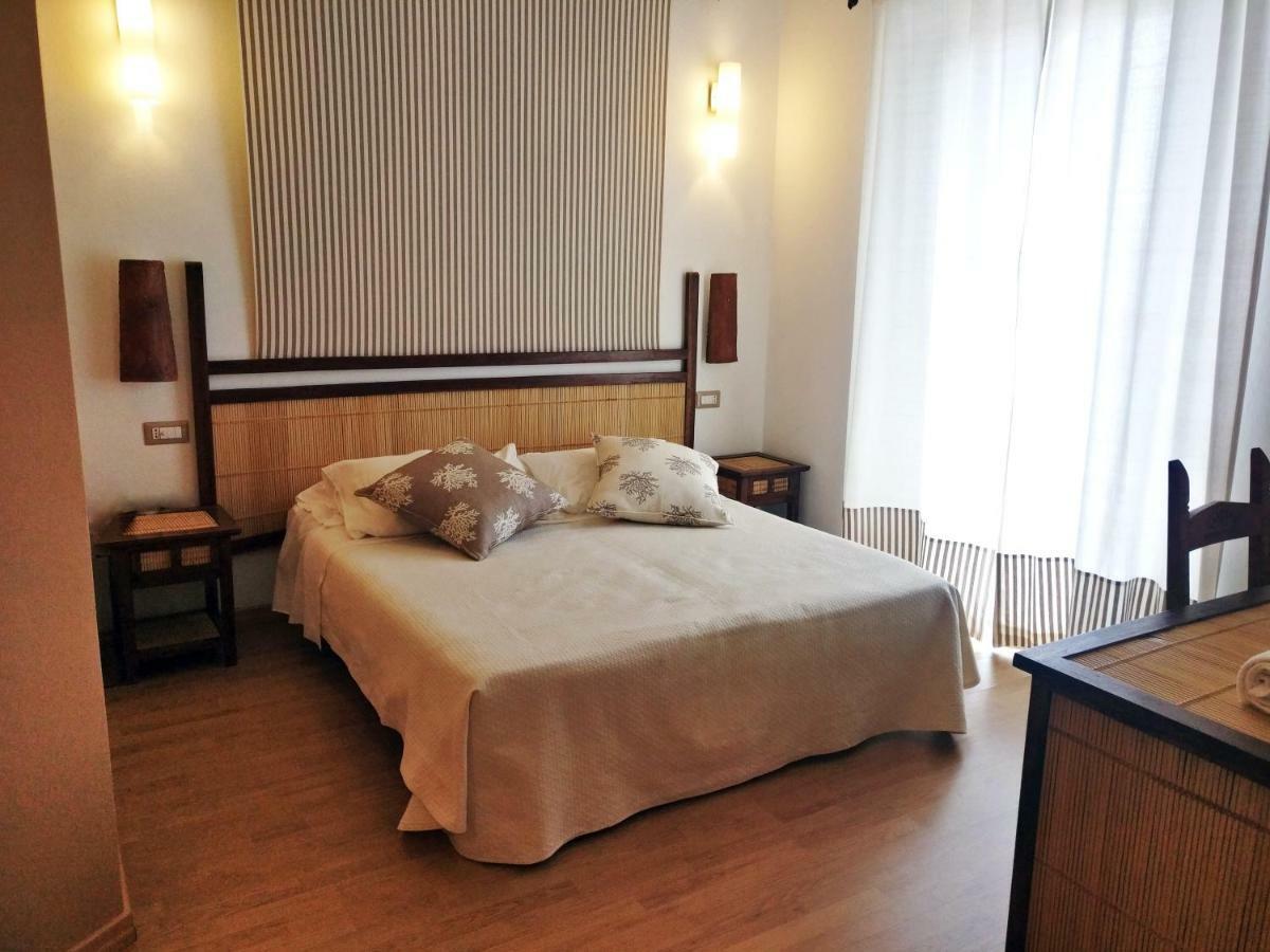 Hotel Da Cecco Santa Teresa Gallura Eksteriør bilde