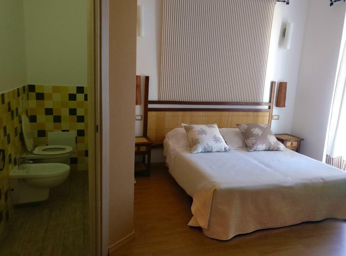 Hotel Da Cecco Santa Teresa Gallura Eksteriør bilde